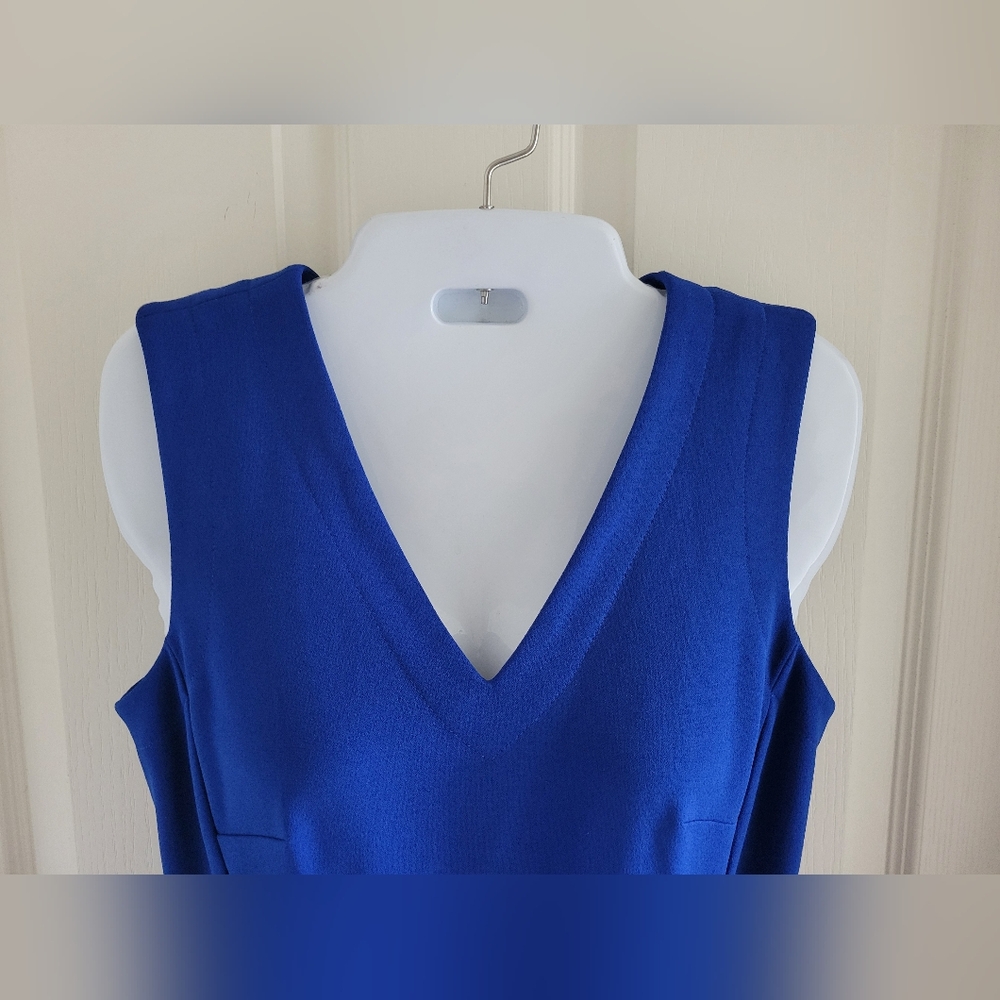 ✨️HP✨️Calvin Klein | NWOT Royal Blue Scuba Crepe V-Neck Ruffle Trim Midi Dress - Picture 6 of 13